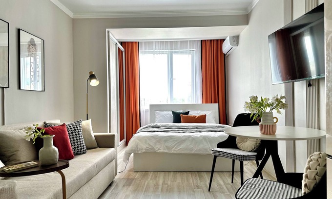 Almaty Apartment | "Dandy" charming studio with mountain view in center of Almaty with WiFi,AC