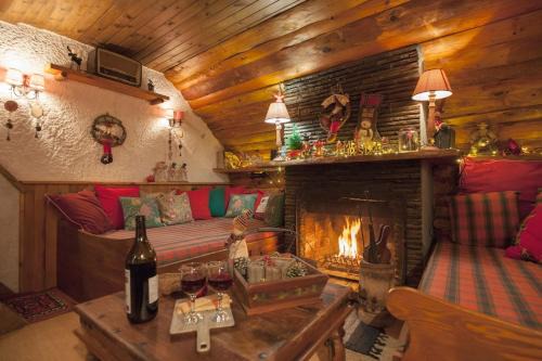 Eptalofos Ski Chalet | Dandy Villas Agoriani - Chalet Iris- Fireplace - Up to 6