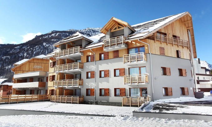 La Salle-les-Alpes Condo | Dans les Montagnes | Wi-Fi Gratuit + Accès Piscine