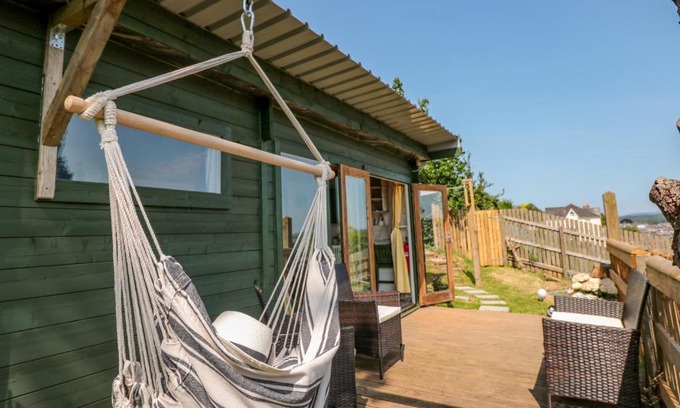 Totnes House | Dart View Hideout