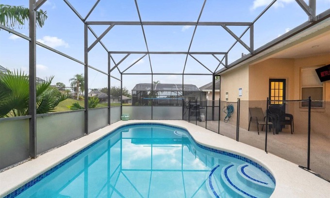 Calabay Parc Villa | Davenport Luxury 8-Guest Villa