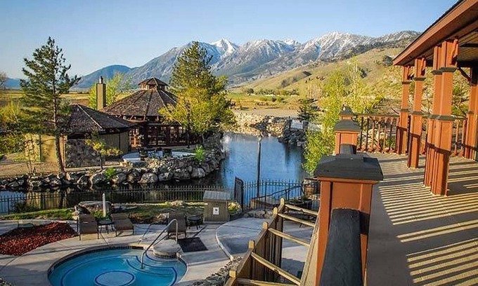 Genoa Condo | David Walley's Resort, studio unit, Saturday check-in