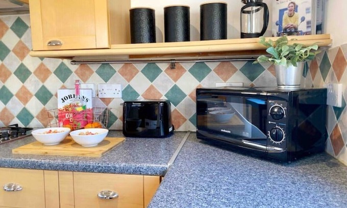 Rothwell House | Davis House 5 Beds Sleeps 6