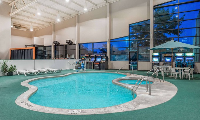 Kirksville Hotel | Days Inn by Wyndham Kirksville
