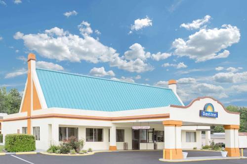 Ruther Glen Hotel | Days Inn by Wyndham Ruther Glen Kings Dominion Area