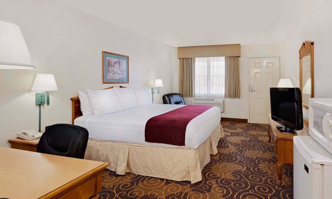 San Angelo Hotel | Days Inn by Wyndham San Angelo