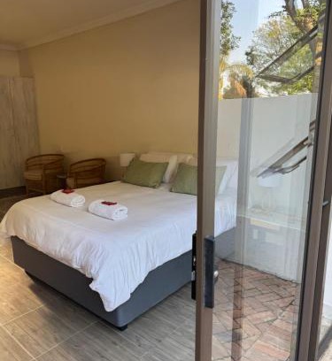 Garsfontein House | De Vlei - Private Accommodation in Garsfontein