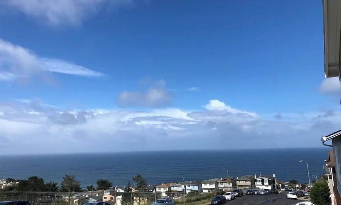 Pacifica House | DEAL ON! SANITIZED! Cozy Modern Home Panoramic Ocean View
