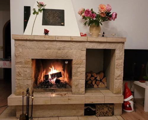 Schonach im Schwarzwald Apartment | Deck-Apartment next to the forest, free parking