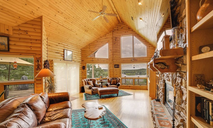 Shell Knob Cabin | Decks & Views: Spacious Cabin Near Table Rock Lake