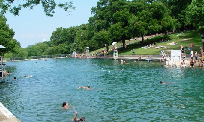 Westfield House | Deep Eddy Ave, Charming 1920s Home - Best Location In Austin