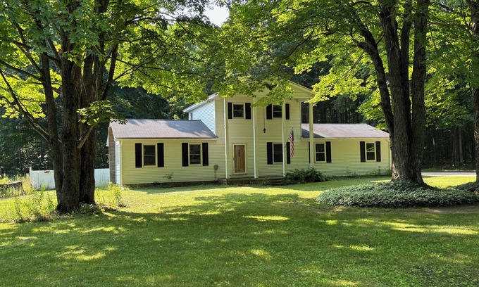 Munising House | Deer Run Retreat