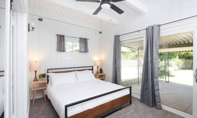 Tower District House | Del Mar 2BD 2BTH - Charming Home 2BD 2BTH I 600Mbps Walk to Tower District