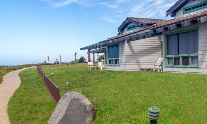 Del Mar Apartment | Del Mar Weekend Getaway Condo Near Del Mar Dog Beach