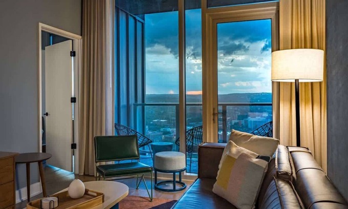 Rainey Street Historic District Apartment | Del Rio at the Rainey District