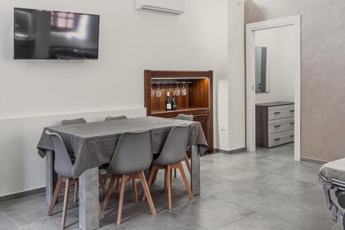 Fiumefreddo di Sicilia House | Delia home service