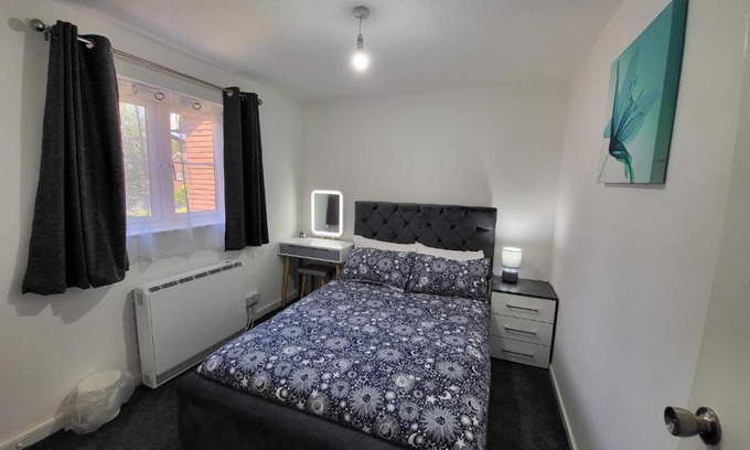 Newham Apartment | Delight Apartment, Close to Excel, London City Airport & O2!