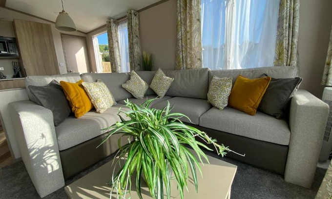 Llwyngwril House | Delightful 2-Bed Holiday Home On The Welsh Coast
