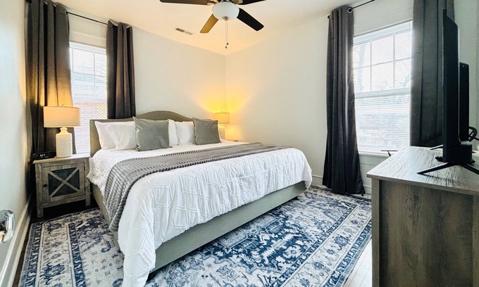 Dilworth Apartment | Delightful 2-bedroom Apartment Home in Charming Dilworth Area of Charlotte