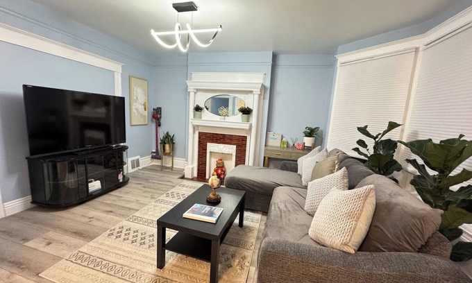 Nob Hill House | Delightful 3-bedroom 1.5 bath house in San Francisco