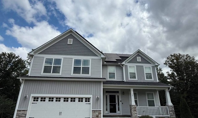 Garner House | Delightful 4-bedroom house with AC in Garner