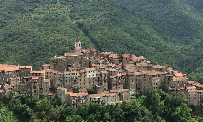 Apricale Apartment | Delightful apartment close to the square of Apricale