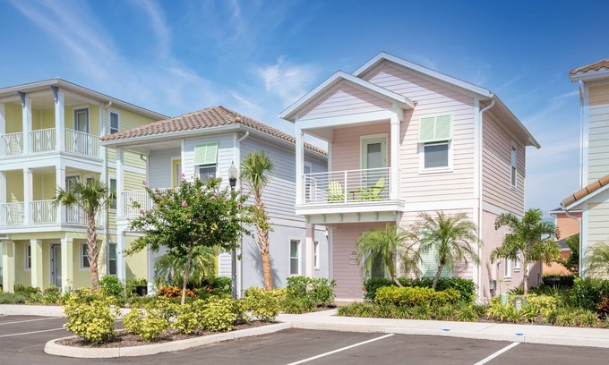 West Kissimmee Cottage | Delightful Cottage near Disney with Margaritaville Resort & Island H20.