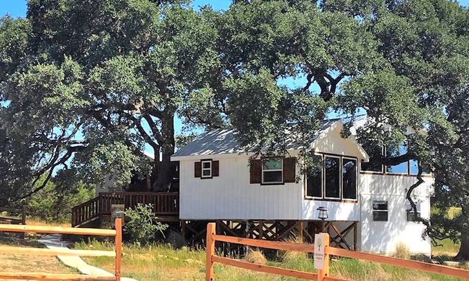 Dripping Springs Cabin | Delightful Dripping Springs Rental for a Tranquil Getaway in Texas