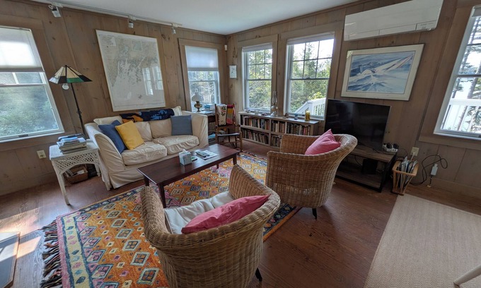 Friendship Cottage | Delightful, Secluded Seaside Cottage at Martin Point