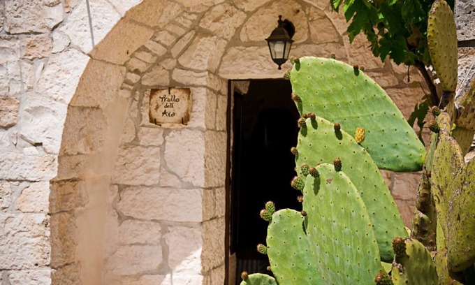 Martina Franca House | Dell'Aia: 1800s trullo house with garden view and ancient farmyard