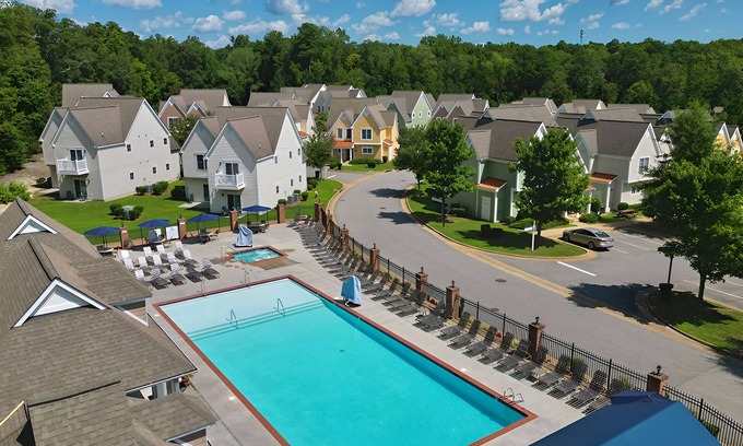 Lackey Resort | Deluxe Family Retreat w/Spacious Interior + Access to Mini Golf | 3 Units