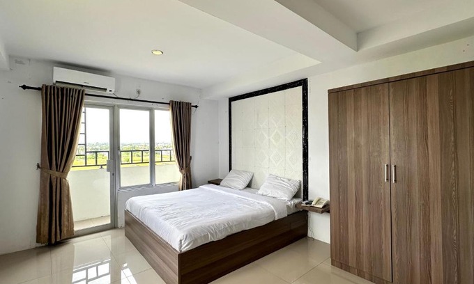 Medan Apartment | Deluxe Premium Studio Apartment Skyview