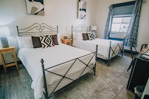 Bisbee House | Deluxe Room at The Block