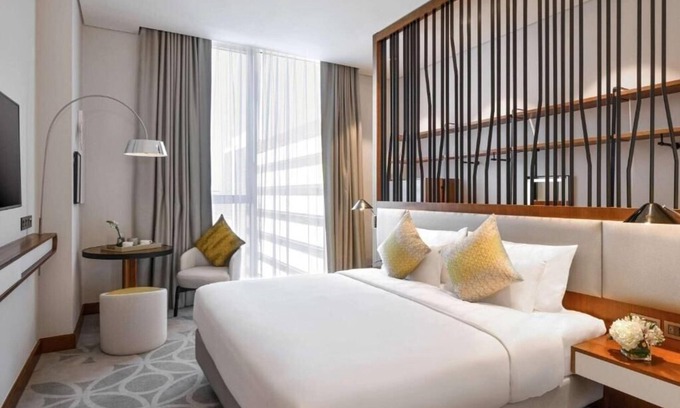 Garhoud Apartment | Deluxe Room Near Qova Cafe