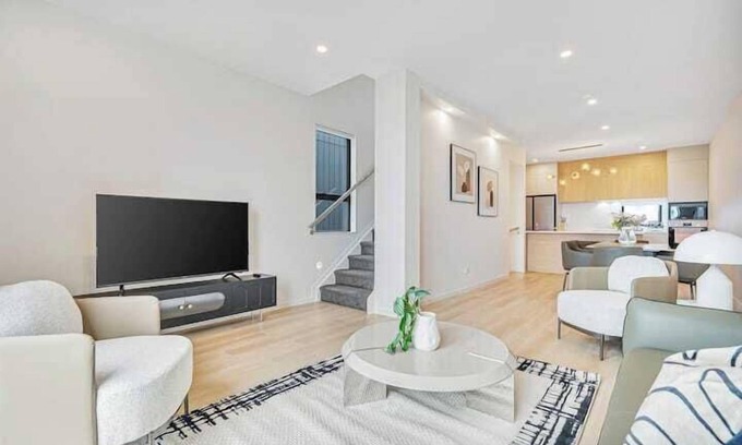 Auckland Central Business District House | Deluxe Three-Bedroom House with Barry Park view Unit 35