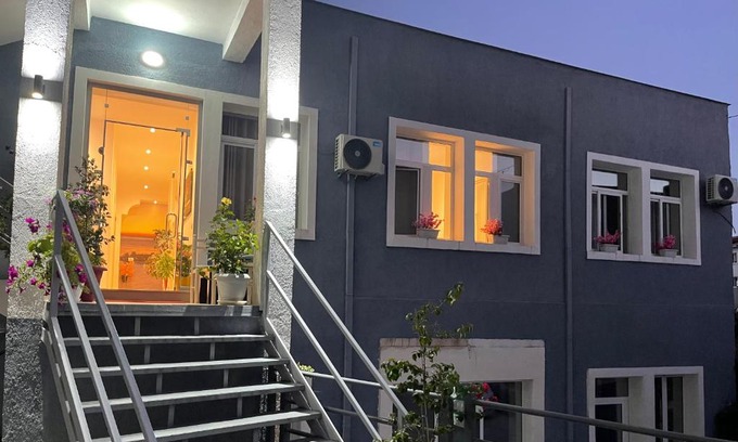 Qender Hotel | Deni's Hotel