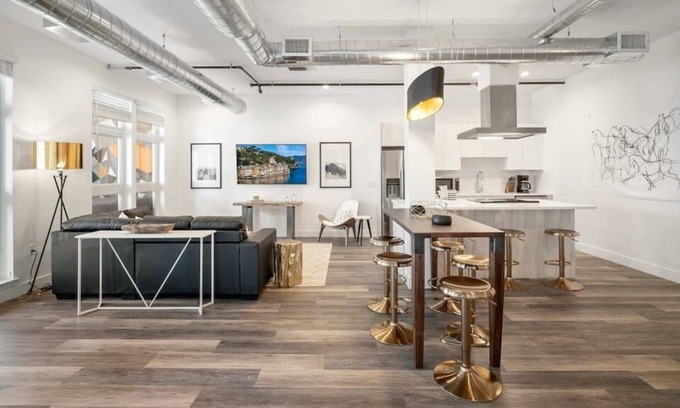 River North Art District Condo | Denver's BEST Airbnb★Luxury Urban Cowboy Loft★Huge Patio w/ Skyline Views★RiNo A