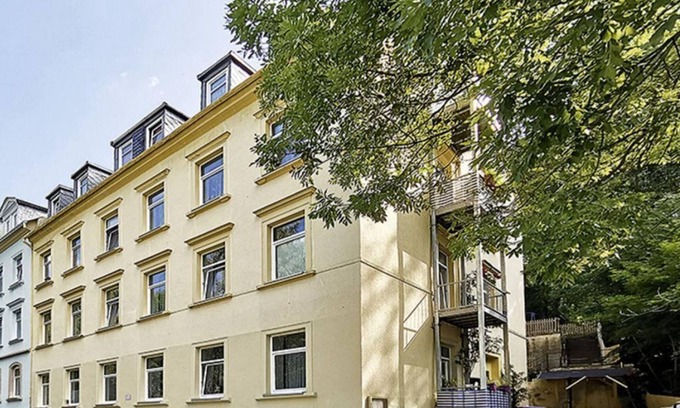 Annaberg-Buchholz Apartment | Der graue Salon - The gray salon - Old apartment with balcony