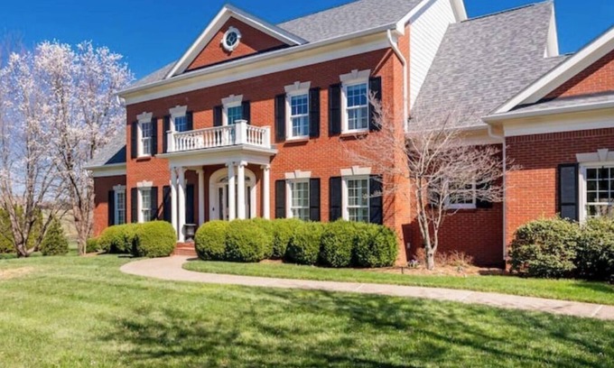 St. Matthews House | Derby Horse Farm Destination
