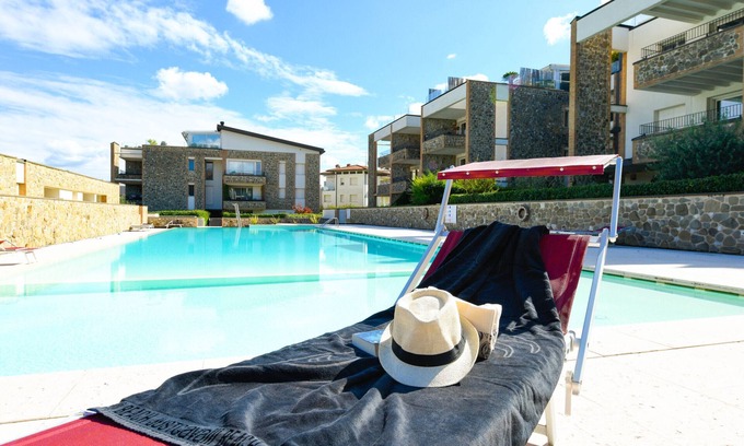 Rivoltella Apartment | Desenzanoloft Warda Lovely Suite