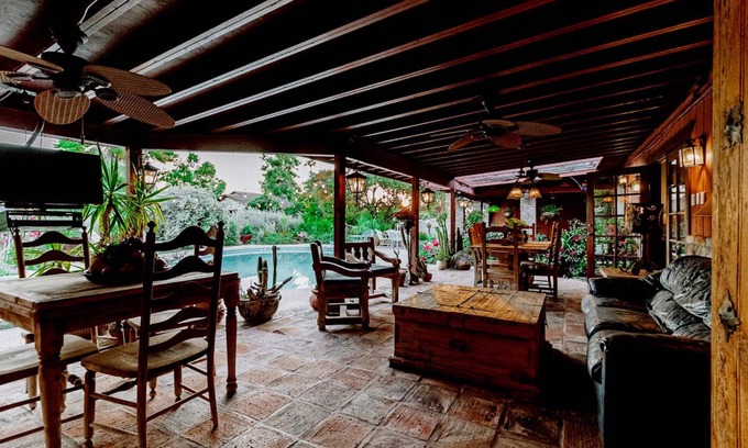 Thunderbird Desert Estates House | Desert Oasis- North Scottsdale Home - Massive Backyard Gardens/Patios/Pool