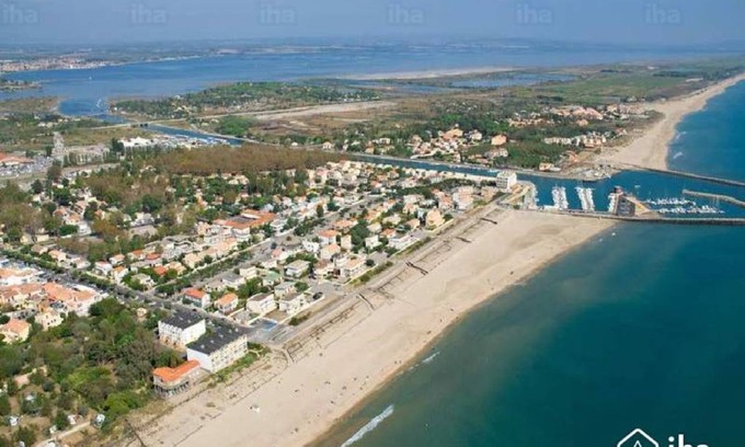 Marseillan Plage House | Design rental close to the sea