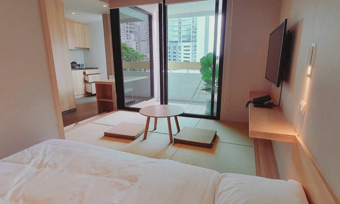 Khlong Tan Apartment | Designed for work life balance with function and comfort all under one roof.