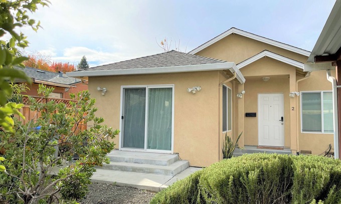 Washington - Guadalupe House | Designer remodeled 3BR/2 BA in Downtown San Jose