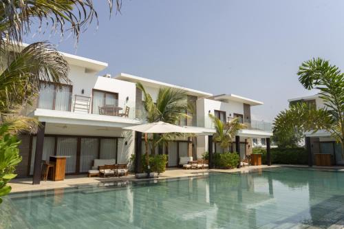 Monterrico Villa | Designer Villa with Direct Pool Access