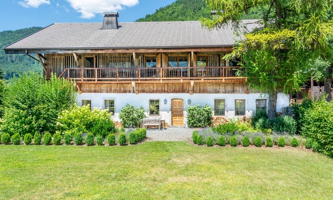 Samoens Other | Detached 500m2 Farmhouse with Yoga Studio, Hot Tub and Sauna