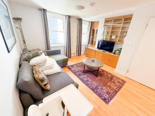 Little Venice Apartment | Detached house with FREE PARKING in Little Venice near Paddington Hyde Park