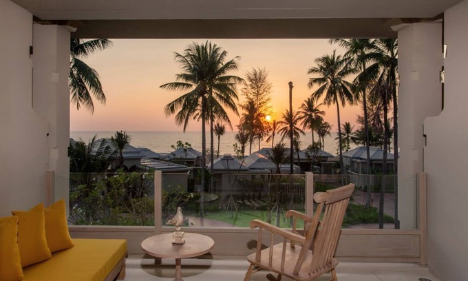 Khuk Khak Beach Resort | Devasom Suite - One Bedroom Resort, Sleeps 3