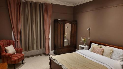 Exeter House | Devon House