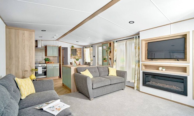 Aberystwyth House | Diamond 2 Bed Caravan Hot Tub